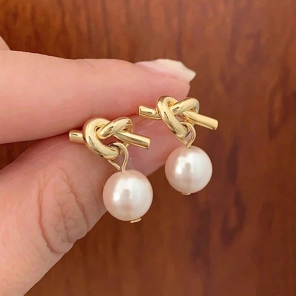 Pearl Knot Earrings